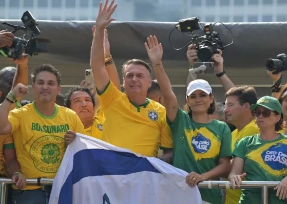 Polícia Federal avalia que fala de Bolsonaro sugere que ele sabia da existência de minuta golpista