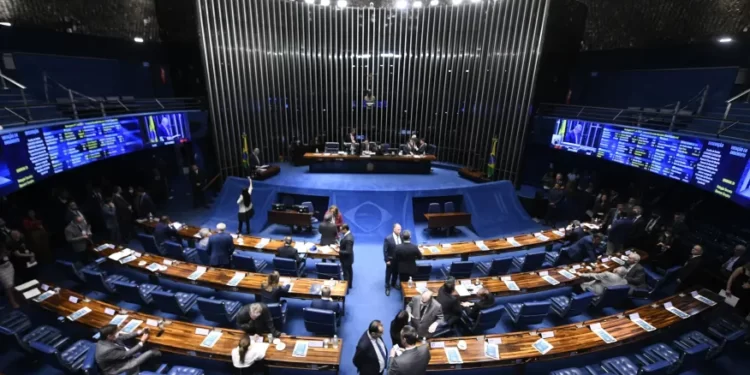 Confira os votos da bancada paraibana na manutenção de prisão do deputado Chiquinho