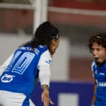 Cruzeiro bate o Grêmio em jogaço de sete gols em Nova Lima
