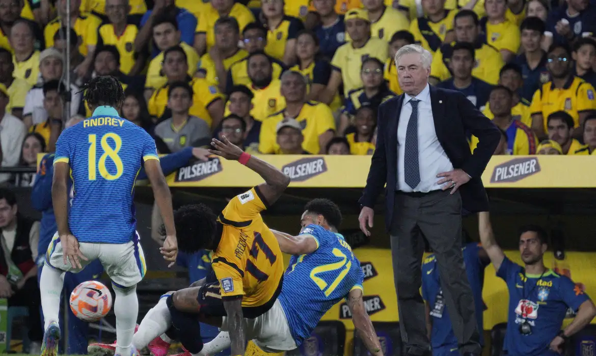 Brasil joga mal e fica no 0 a 0 com o Equador na estreia de Ancelotti