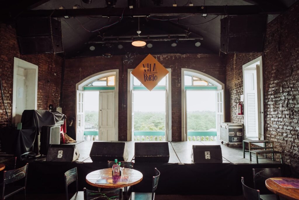 Vila%20do%20Porto%20recebe%20Os%20Fulanos,%20Headspawn,%20Os%20Gonzagas%20e%20Sanhauá%20Samba%20Clube%20em%20quatro%20dias%20de%20música%20ao%20vivo 3