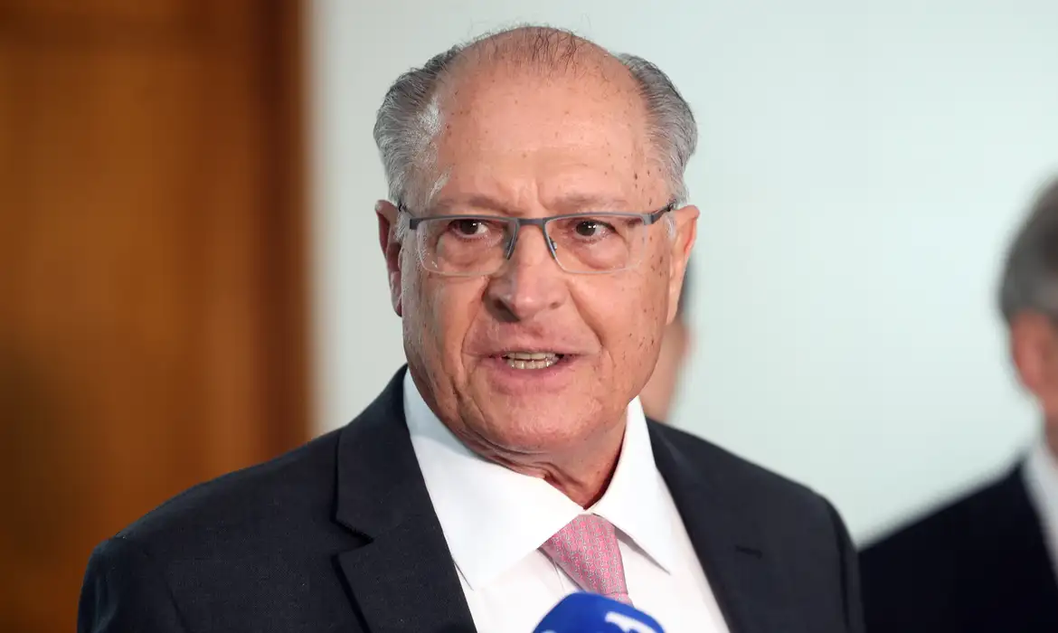 Alckmin conversa com secretário de Comércio dos EUA sobre tarifaço