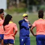 Arthur Elias admite favoritismo do Brasil na Copa América