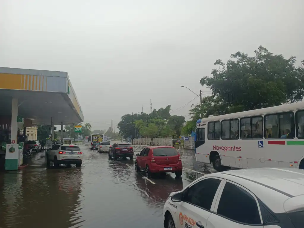 João Pessoa segue com alerta amarelo e Defesa Civil mantém equipes de prontidão