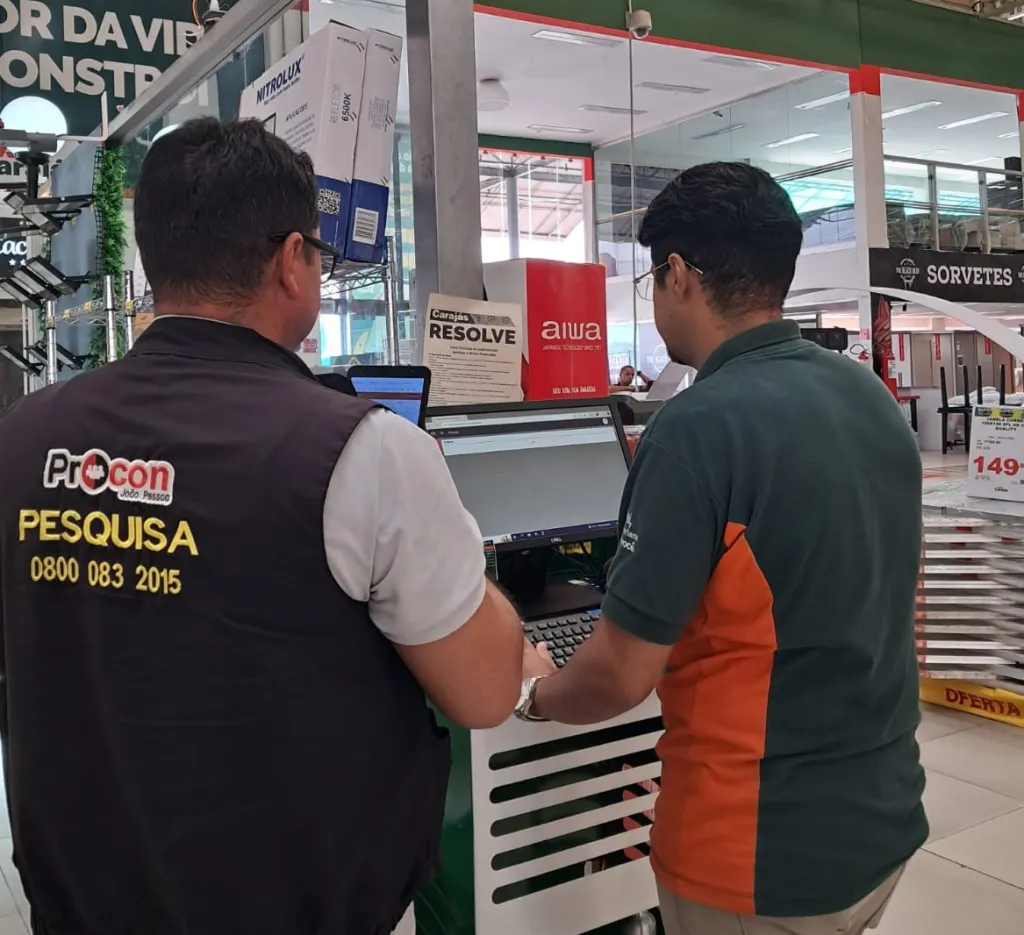 Procon-JP registra diferença de mais de R$ 570 no preço da tinta em pesquisa para material de construção