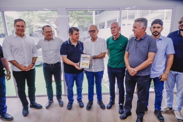 Cícero Lucena autoriza novas obras e deixa os bairros do Miramar, Valentina e Seixas 100% pavimentados