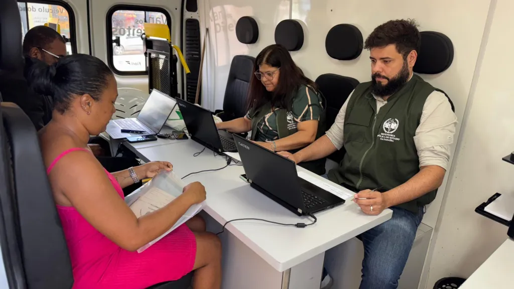 Caravana do Cuidar leva atendimentos gratuitos para moradores do bairro 13 de Maio