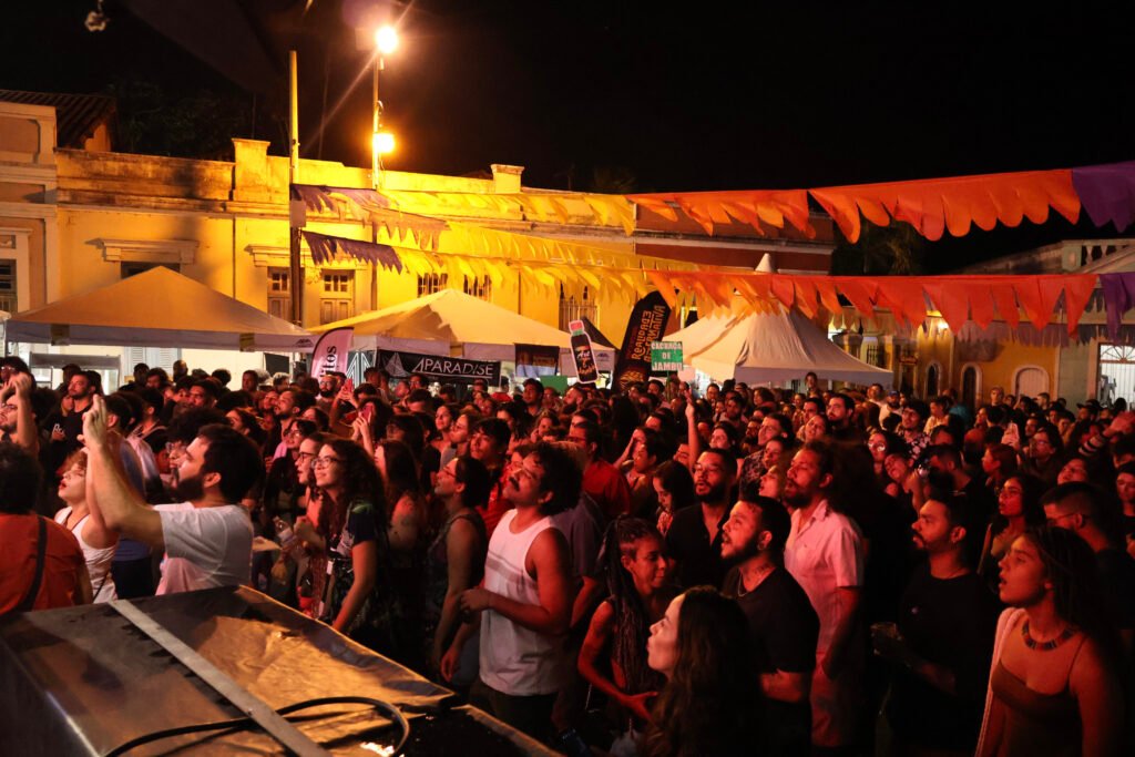 festival alumio 2025 confira a programacao completa de shows e atividades multiculturais que acontecem neste fim de semana em joao pessoa 1