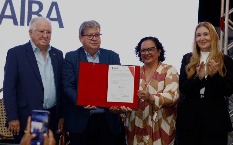 joao azevedo autoriza licitacao para implantacao do memorial augusto dos anjos e do museu das etnias e destaca investimentos no centro historico de joao pessoa