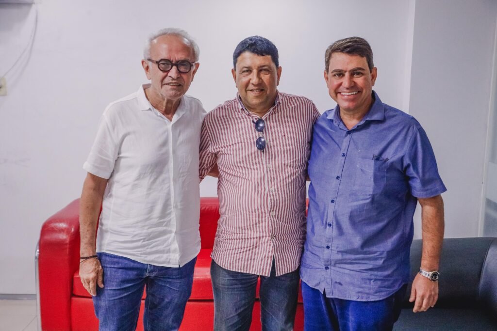 Cícero Lucena amplia apoios políticos para 2026 com presidente do Solidariedade em Caldas Brandão 5 cicero lucena amplia apoios politicos para 2026 com presidente do solidariedade em caldas brandao