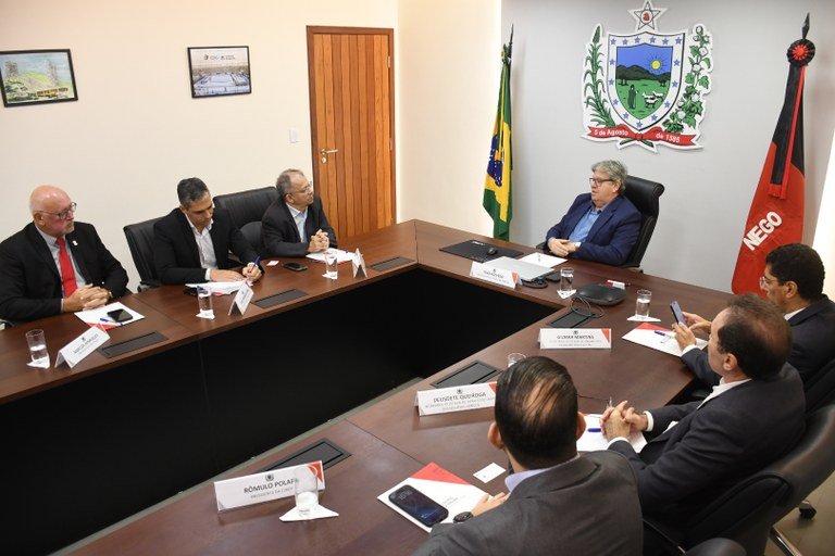 João Azevêdo destaca investimentos no Estado e trata de pautas de interesse regional com superintendente da Sudene