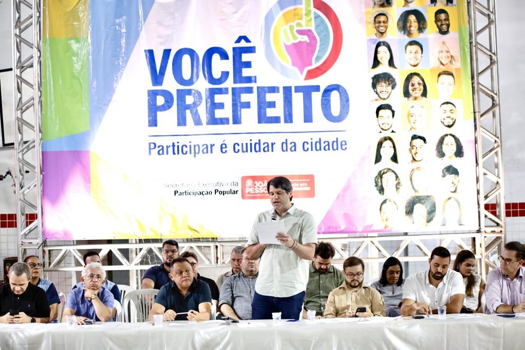 Leo Bezerra destaca importância da escuta popular para o fortalecimento da gestão democrática durante o ‘Você Prefeito’