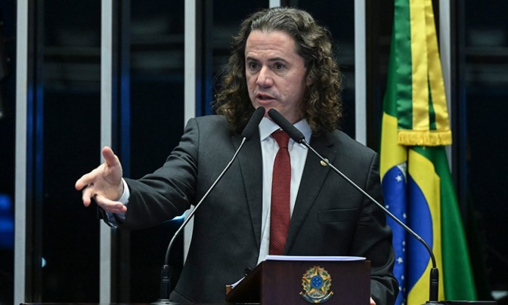 Senador Veneziano decide encampar luta da APA para criação de hospitais para autistas