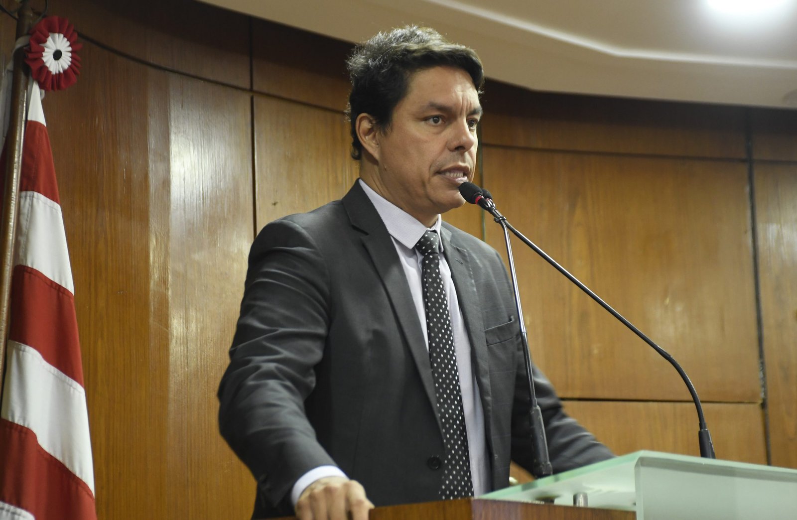 Vereador quer proibição de caixas de som portáteis nas praias da Capital