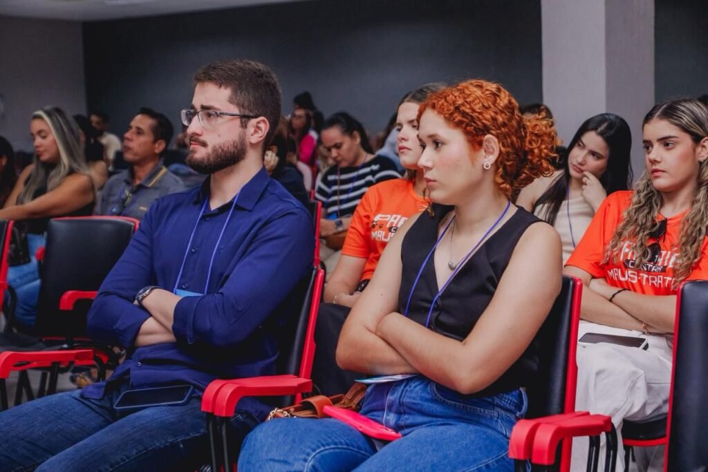 cicero lucena fala para profissionais e estudantes de medicina veterinaria como joao pessoa se tornou referencia em politicas pet 4