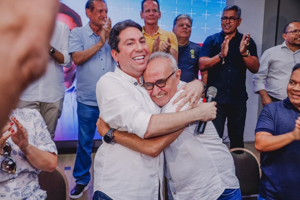 Vice-presidente da ALPB, Felipe Leitão, e prefeita de Bayeux, Tacyana Leitão, anunciam apoio à candidatura de Cícero Lucena 7 vice presidente da alpb felipe leitao e prefeita de bayeux tacyana leitao anunciam apoio a candidatura de cicero lucena