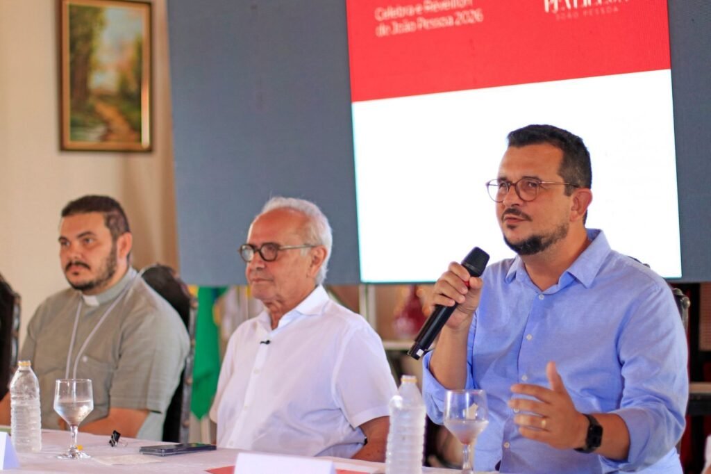 cicero lucena apresenta pesquisa de satisfacao de eventos de fim de ano em que mostra que 88 dos visitantes pretendem voltar a joao pessoa 2