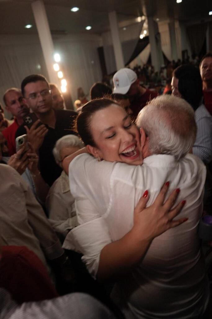 com festa em guarabira cicero lucena recebe apoio da prefeita lea e da deputada camila toscano 4