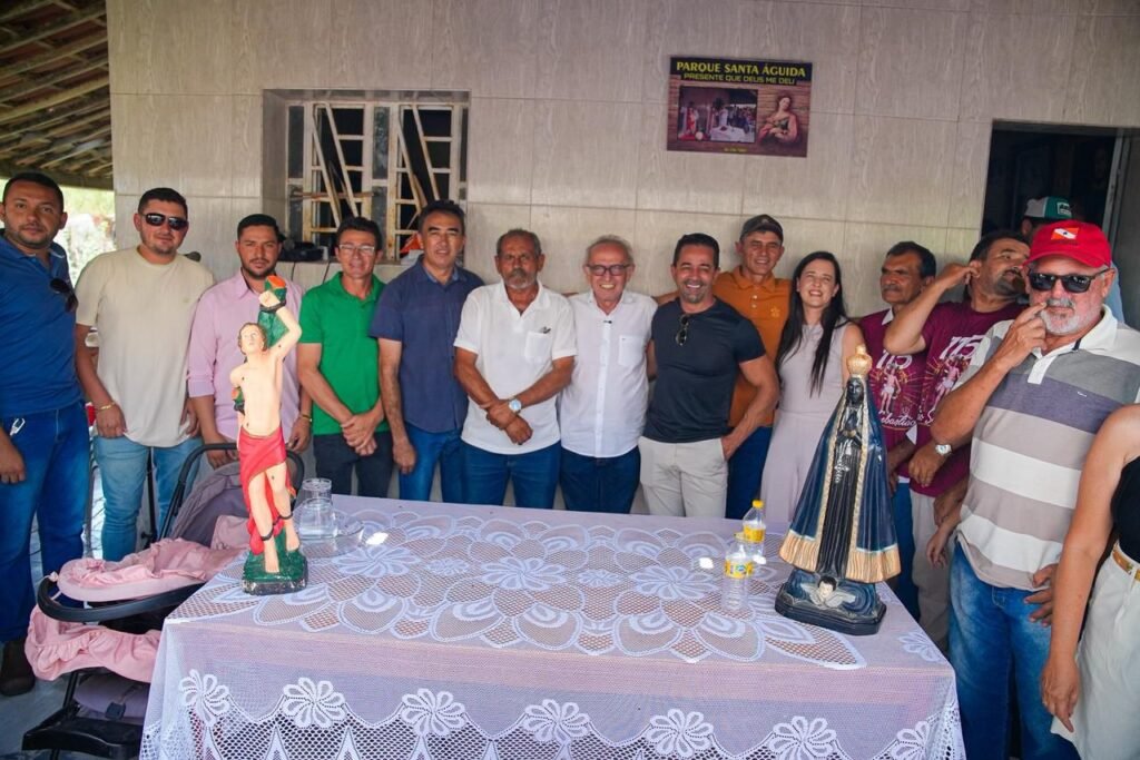 em sao sebastiao do umbuzeiro cicero lucena recebe apoio de liderancas de mais quatro municipios do cariri