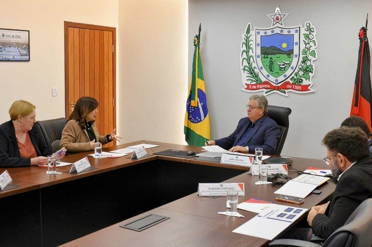 João Azevêdo se reúne com representantes do Grupo Ser Educacional para viabilizar parcerias no Ensino Técnico