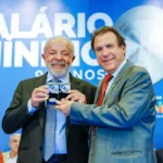 Lula diz que salário mínimo é baixo, mas aponta importância de direito