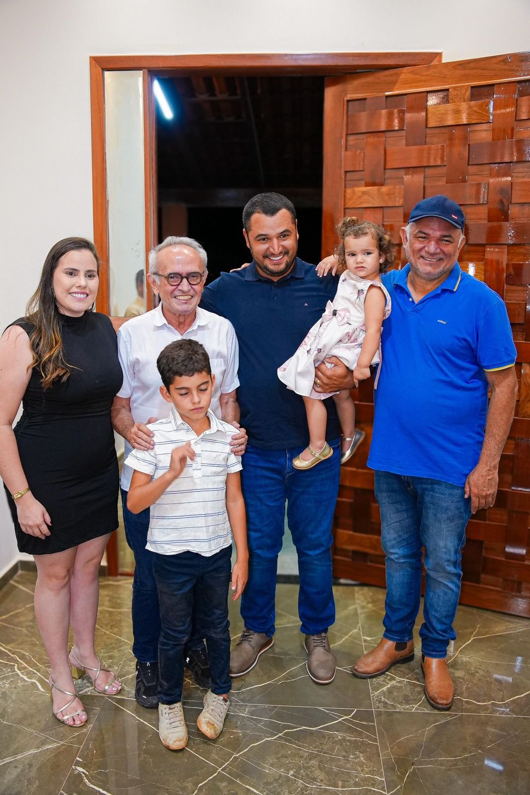 Pré-candidatura de Cícero Lucena ao Governo recebe apoio de lideranças de Amparo, Prata e Monteiro