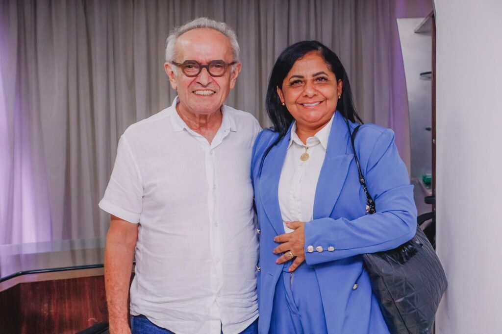 Vereadora Leninha da Pesca, de Itatuba, declara apoio à pré-candidatura de Cícero Lucena ao Governo da Paraíba 3 vereadora leninha da pesca de itatuba declara apoio a pre candidatura de cicero lucena ao governo da paraiba