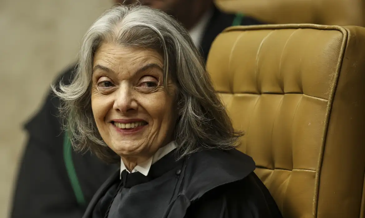 Cármen Lúcia anuncia proposta para atuação de juízes eleitorais