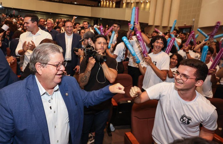 joao azevedo abre ano letivo 2026 e anuncia novos investimentos na educacao da paraiba