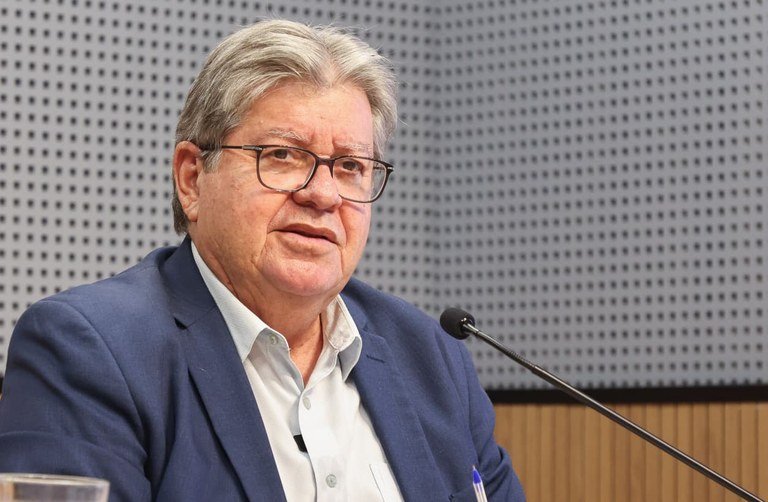 joao azevedo anuncia reajuste salarial linear de 10 para todos os servidores do estado elevando a folha em mais de r 1 bilhao por ano