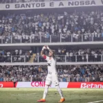 Neymar brilha e Santos vence primeira no Campeonato Brasileiro