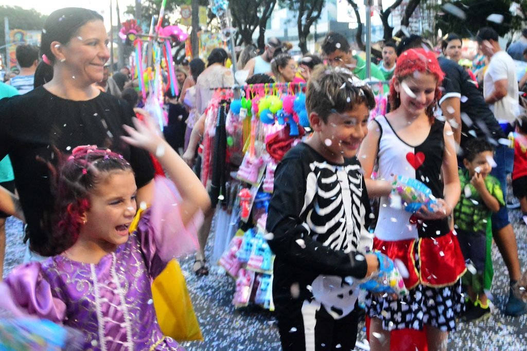 Pré-carnaval de João Pessoa tem encontro de gerações com os blocos Muriçoquinhas e Melhor Idade
