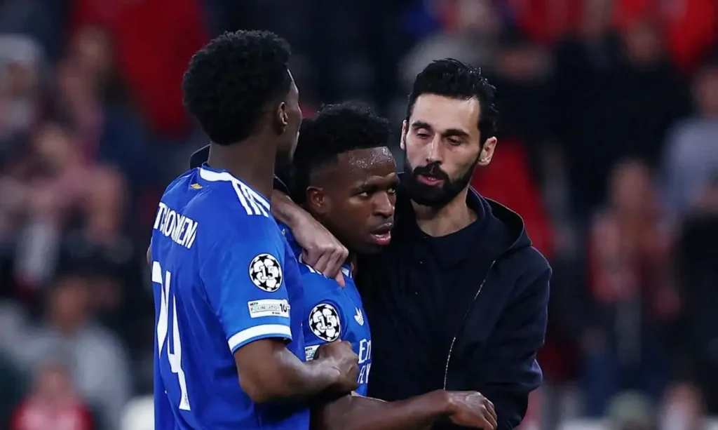 vini jr marca golaco e denuncia caso de racismo em liga dos campeoes