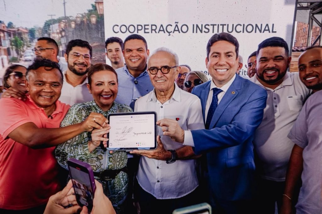 cicero lucena assina termo para resgate historico da ponte do baralho e integracao entre joao pessoa e