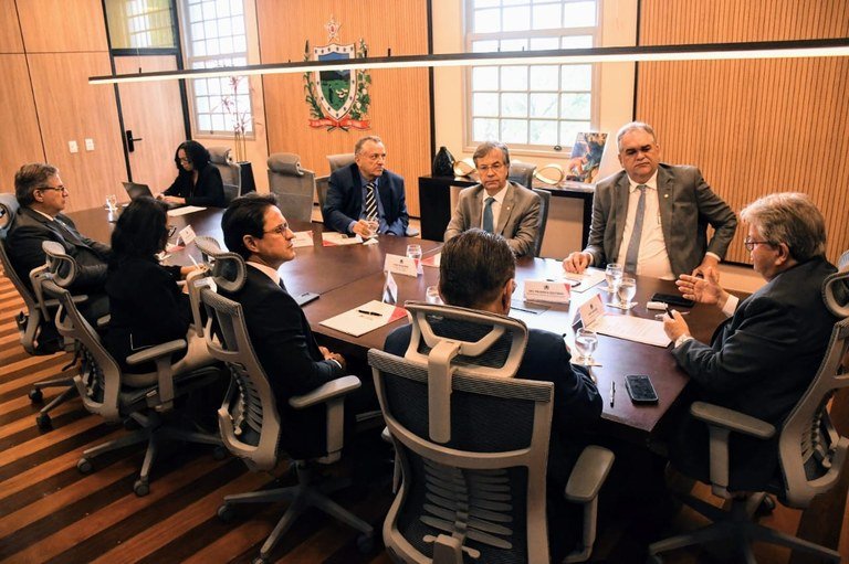 em ultima reuniao interpoderes joao azevedo destaca tranquilidade na transicao administrativa com o vice governador lucas ribeiro
