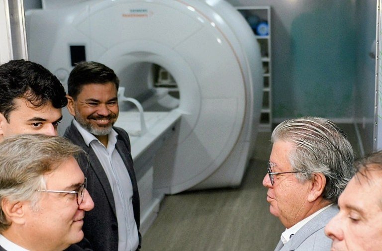 João Azevêdo entrega ressonância magnética do Hospital da Mulher de João Pessoa e assegura atendimento humanizado para a população