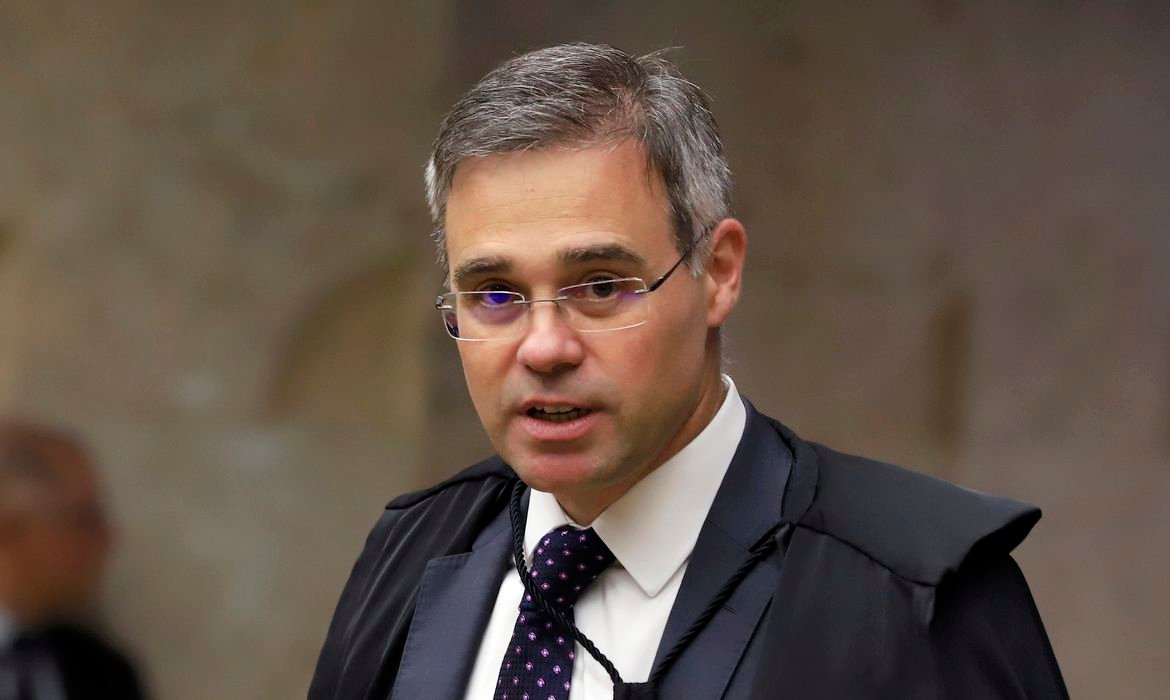 Mendonça acata recurso e ordena que Alcolumbre prorrogue CPMI do INSS