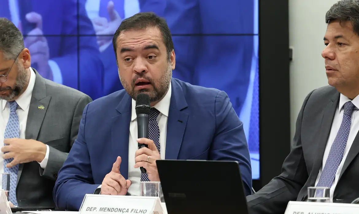 TSE retoma processo que pode cassar governador do Rio, Cláudio Castro