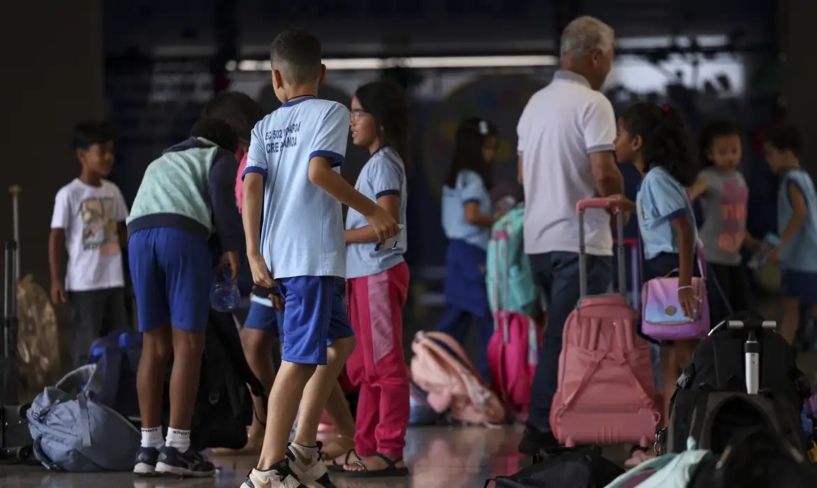 unesco 273 milhoes de criancas estao fora da escola em todo o mundounesco