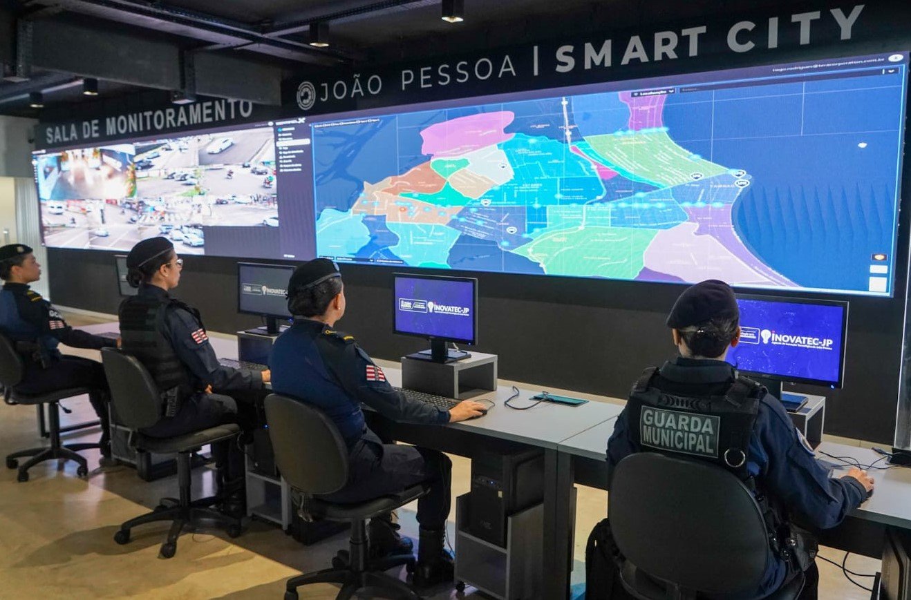 Câmeras Smart City ajudam Guarda Civil na localização de jovem desaparecida em João Pessoa