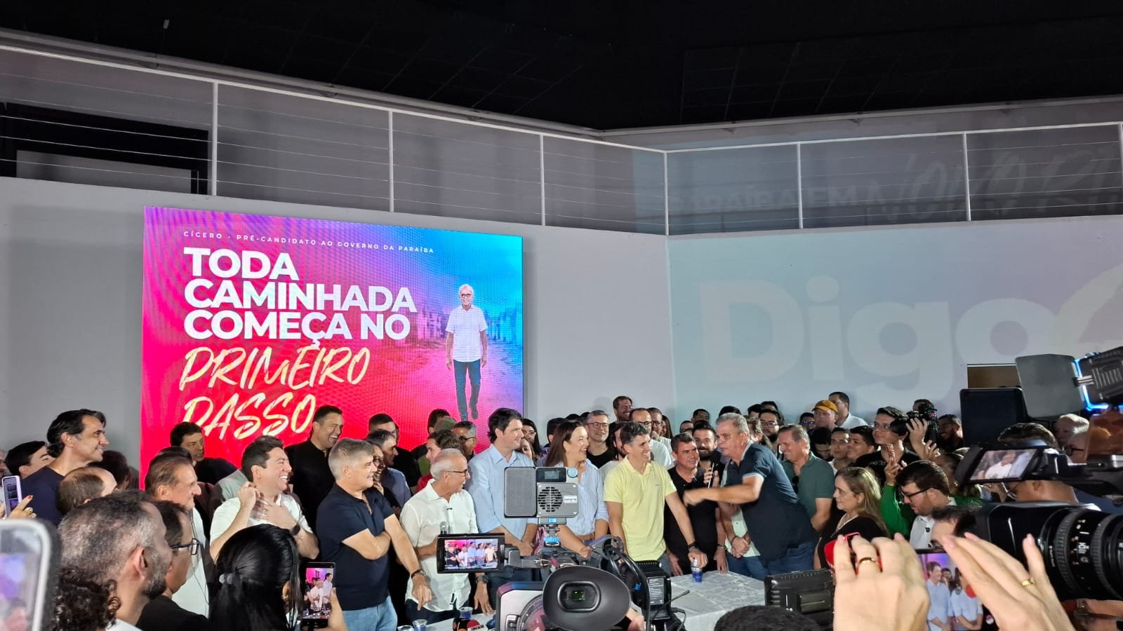 Cícero Lucena deixa a PMJP e diz “sim” à Paraíba ao anunciar pré-candidatura ao Governo