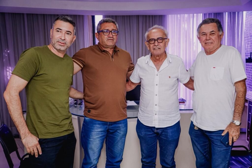 cicero lucena reforca apoios no estado com adesao de grupos de situacao de serra branca e oposicao de umbuzeiro