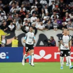 Corinthians derrota Santa Fe e segue 100% na Copa Libertadores