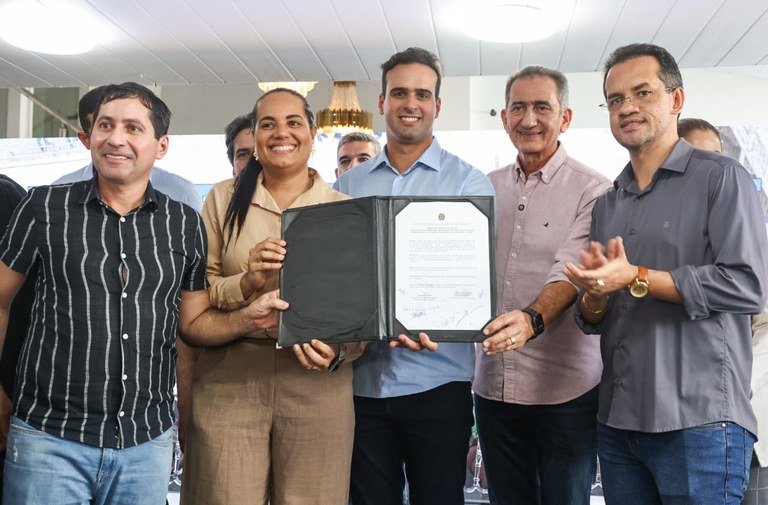 Governador Lucas Ribeiro e ministro Waldez Góes autorizam construção do Lote 3 do Canal Acauã-Araçagi e garantem segurança hídrica para mais 18 municípios da Paraíba