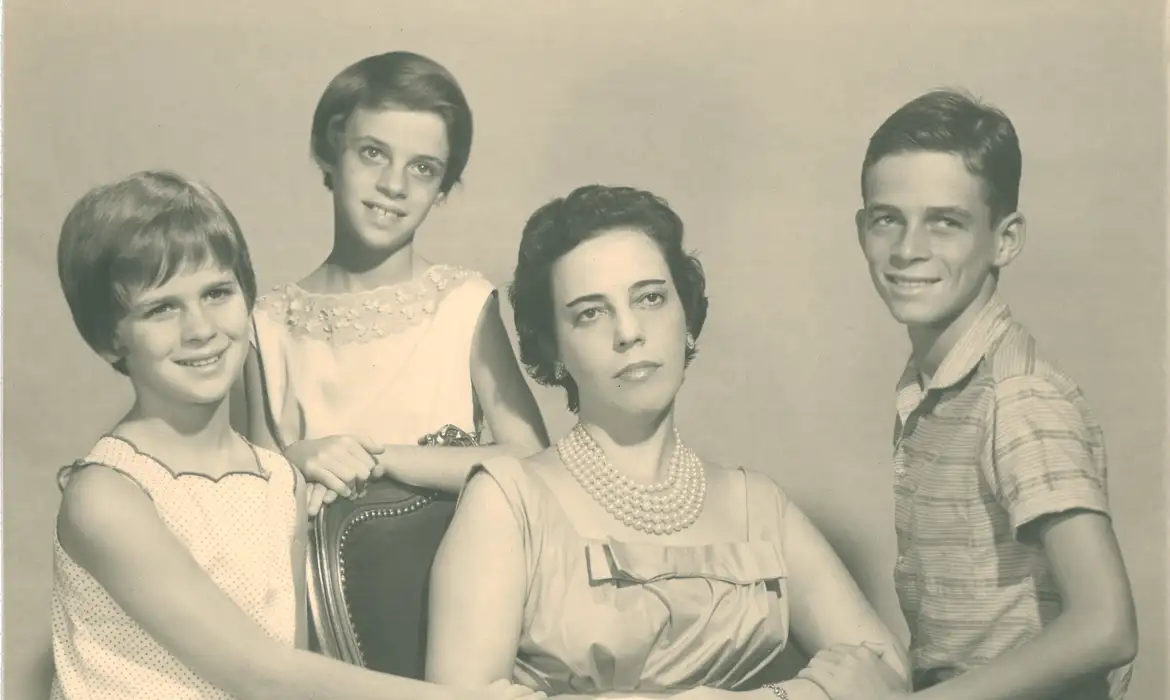 Morta há 50 anos, Zuzu Angel usou a maternidade como arma política