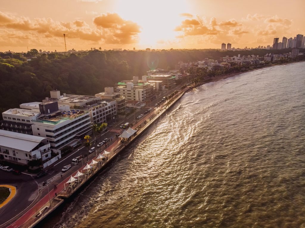 Pesquisa da Fecomércio aponta aprovação dos turistas à infraestrutura de João Pessoa em até 90%