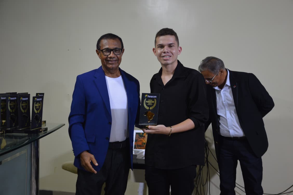 trofeu fenacom guarabira celebra noite de homenagens aos comunicadores do brejo paraibano 8