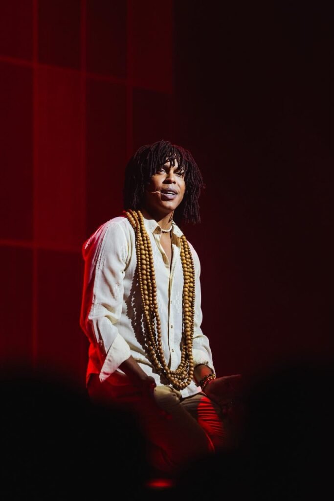 djavan o musical vidas pra contar chega a joao pessoa para apresentacao unica no dia 21 de maio 3