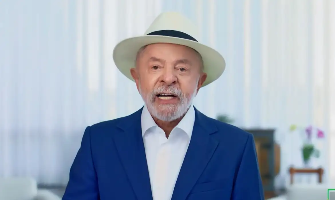 “É um caso de polícia”, diz Lula sobre relação entre Flávio e Vorcaro