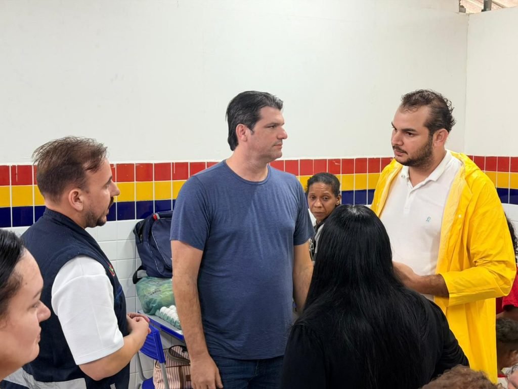 Leo Bezerra coloca estrutura da Prefeitura na assistência às famílias desabrigadas em virtude das fortes chuvas em João Pessoa